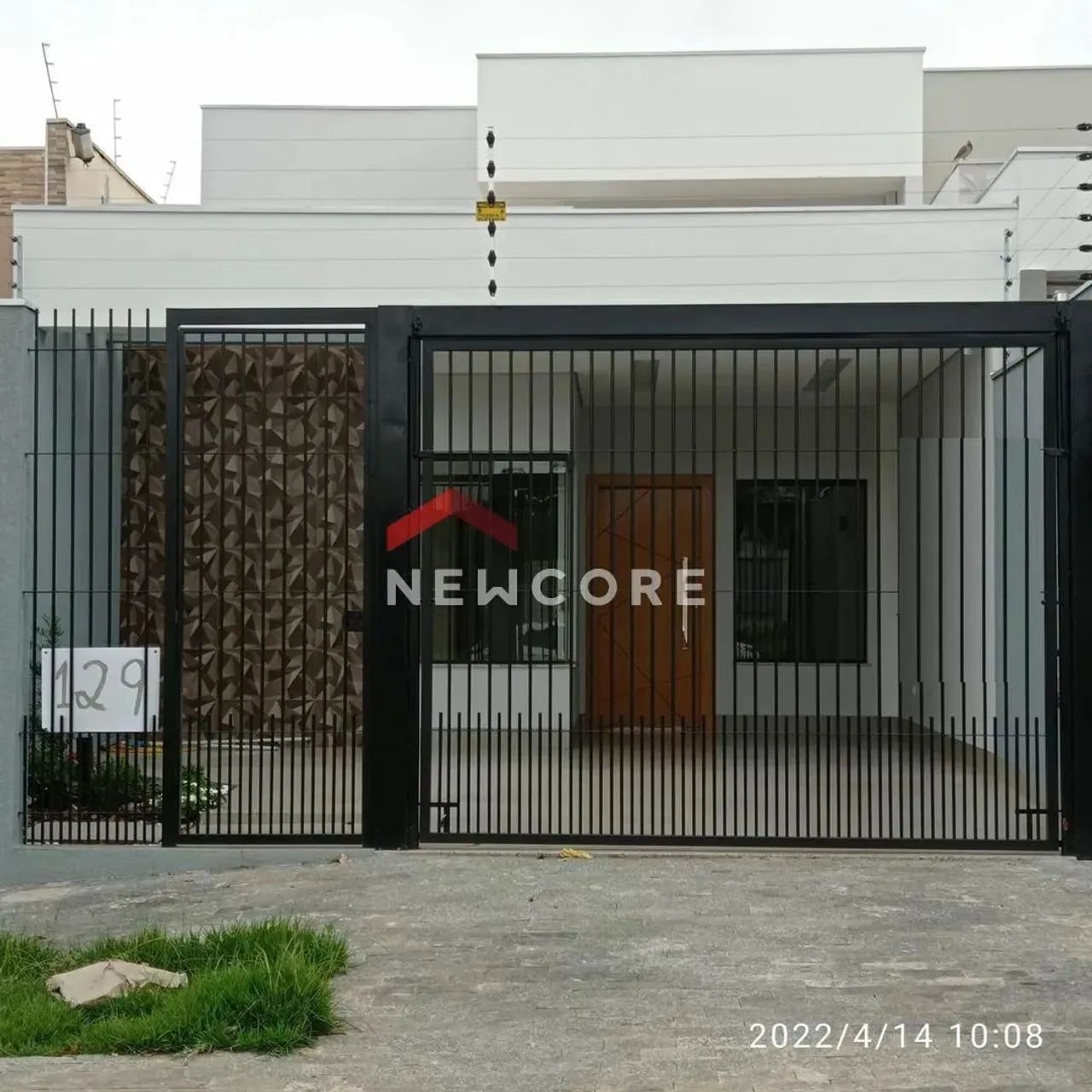 Casa em Rua Pioneiro Mário Buralli - Parque Lagoa Dourada - Maringá/PR