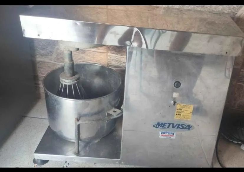 Batedor de Massa Industrial Metvisa 20 Litros - Foto 2
