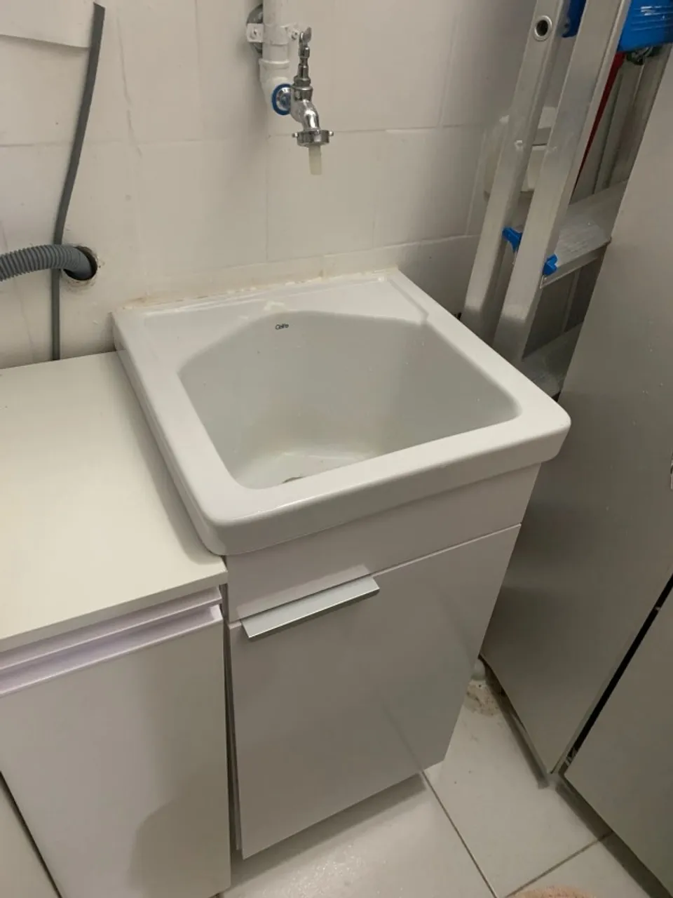 Tanque Para Lavanderia Com Armário 1 Porta Branco Celite 38x39x75cm