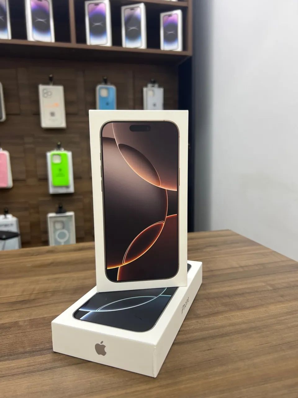 IPHONE 16 PRO MAX - LACRADO - SUPER PROMOÇÃO- SOMENTE 3 DISPONÍVEIS 