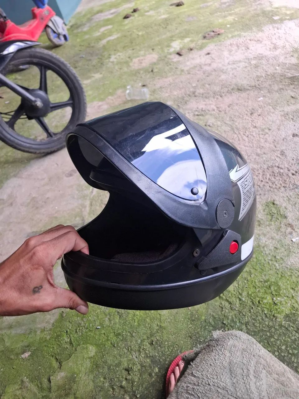 Vende-se esse capacete ! 60,00