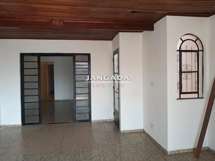 Sobrado Com 2 Dormitorios 2 Vagas De Garagem - Jardim Veloso
