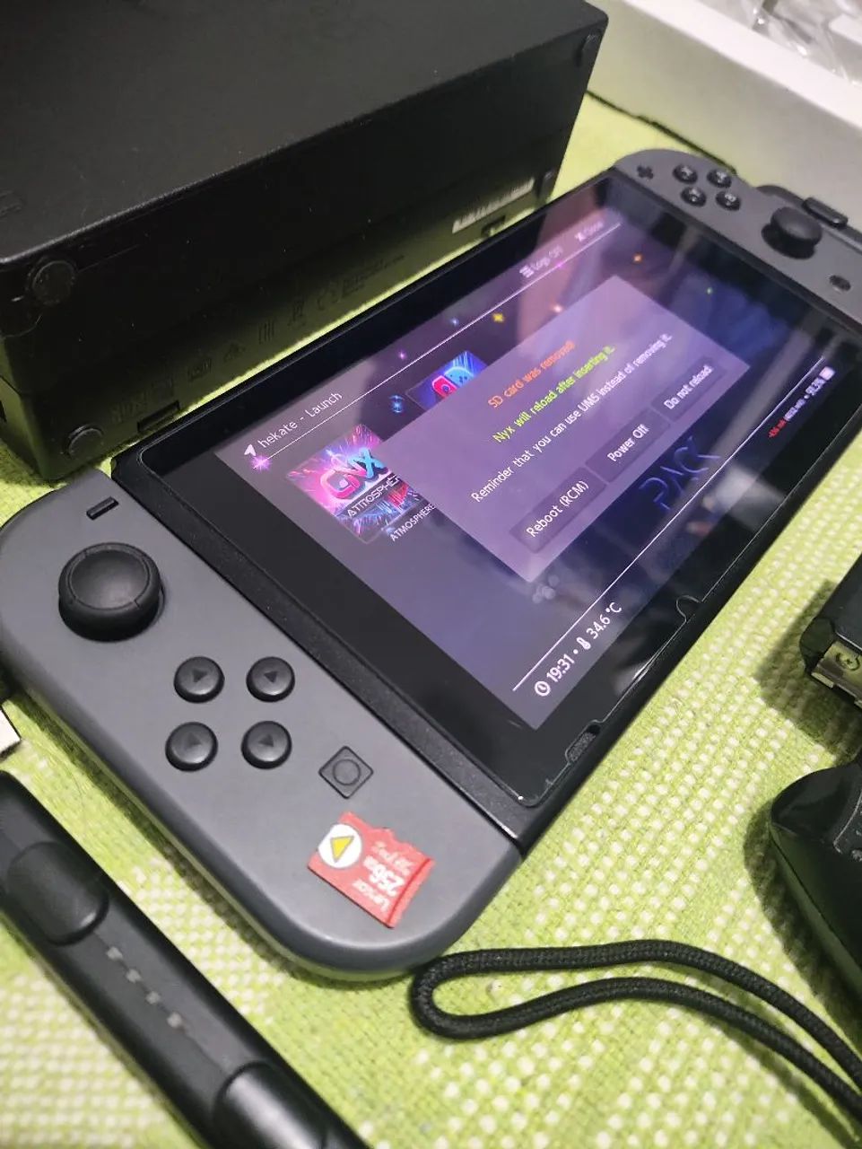 Nintendo Switch V1 - Desbloqueado por Software. Impecável! 63825070406017121