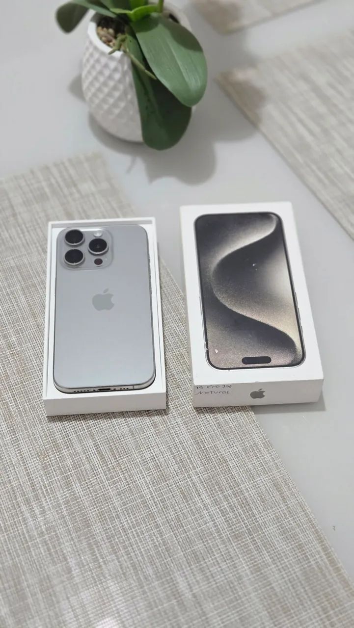 Iphone 15 Pro 256Gb (impecável, todo original de fábrica