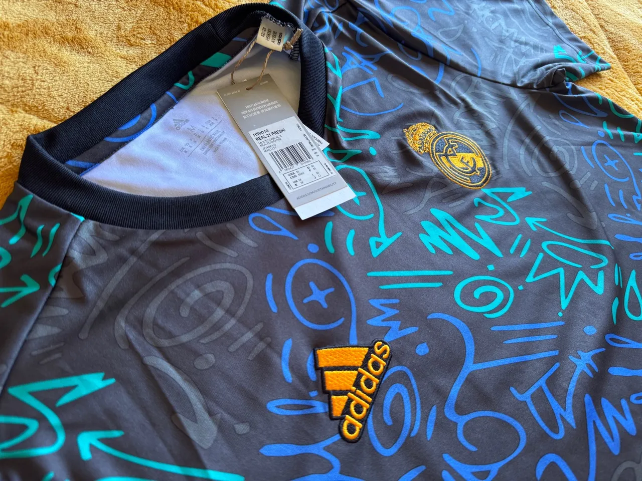 Camisa Adidas Pré-Jogo Real Madrid 21/22 M