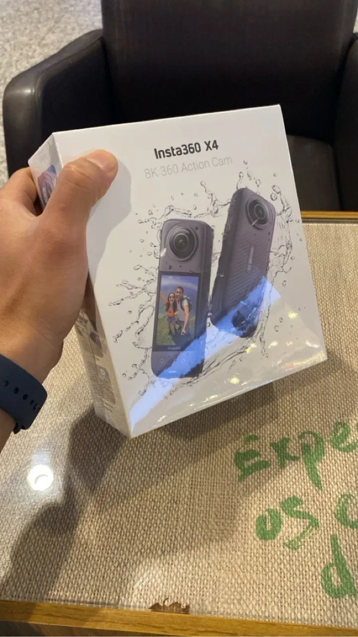 INSTA360 X4