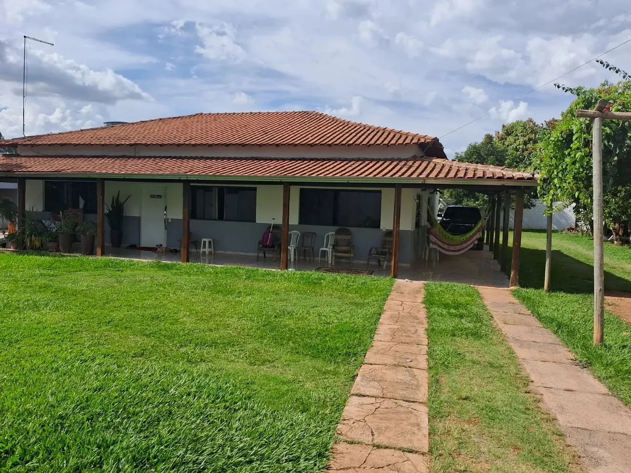Vendo linda casa localizada em São Sebastião Brasilia Df