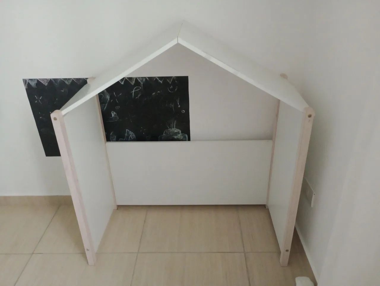 Cabeceira de cama - casinha tokstok - Foto 4