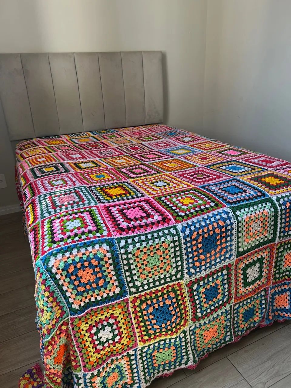 Cobre leito de crochê colorido para cama de casal king  - Foto 2