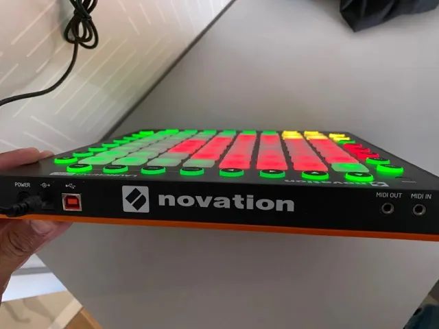 Novation Launchpad PRO - Controlador MIDI.. POUCO USADO. EM