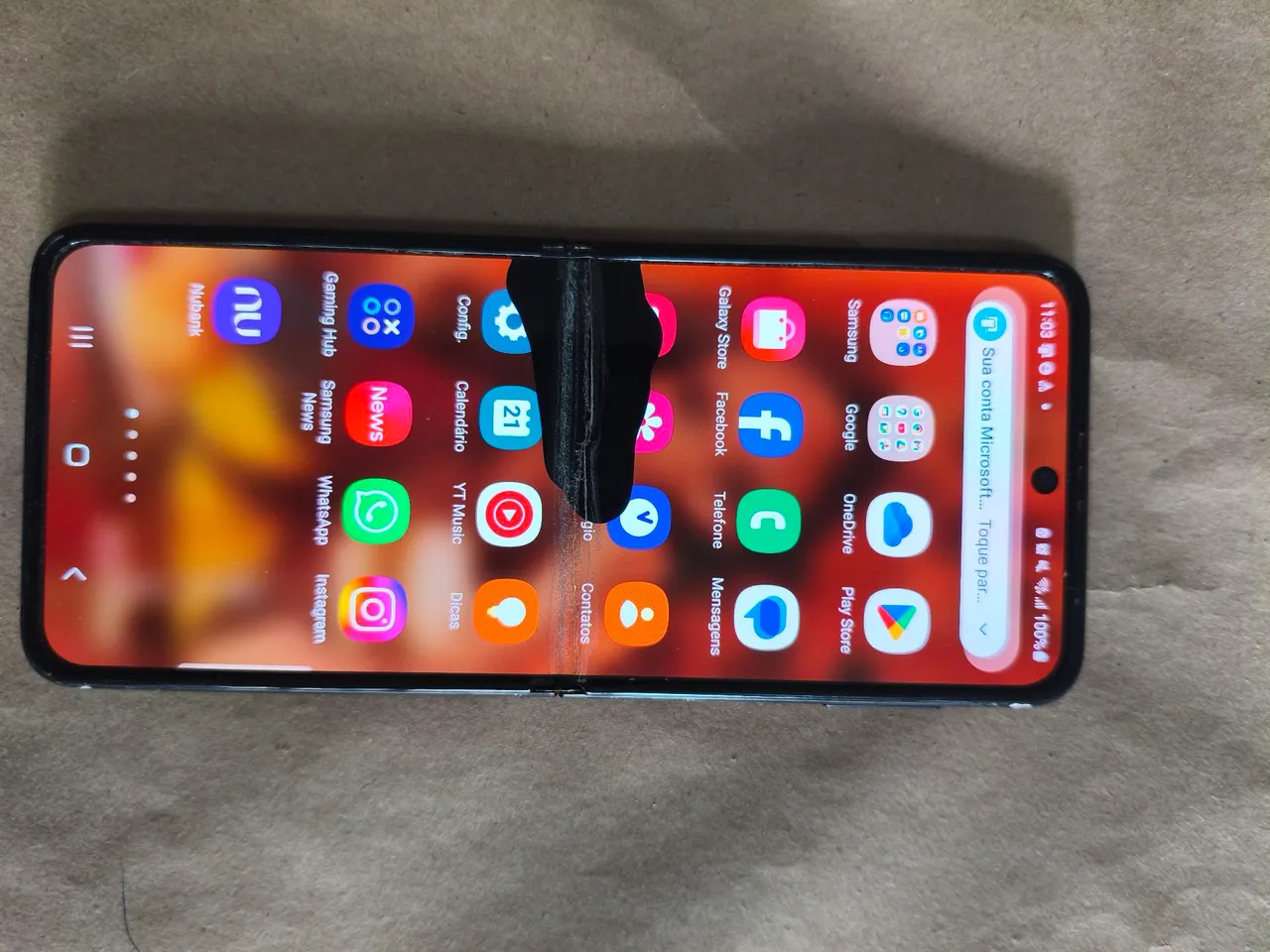 【ジャンク品】SAMSUNG Zflip3｜5G｜128gb｜SIMフリー ジャンク品】SAMSUNG Zflip3｜5G｜128gb｜SIMフリー