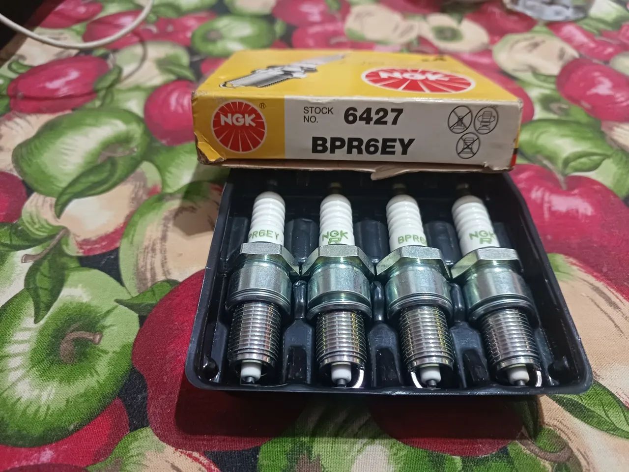 Jogo de Velas de ignição originais NGK BPR6EY Meriva, Corsa, Astra, Zafira, etc