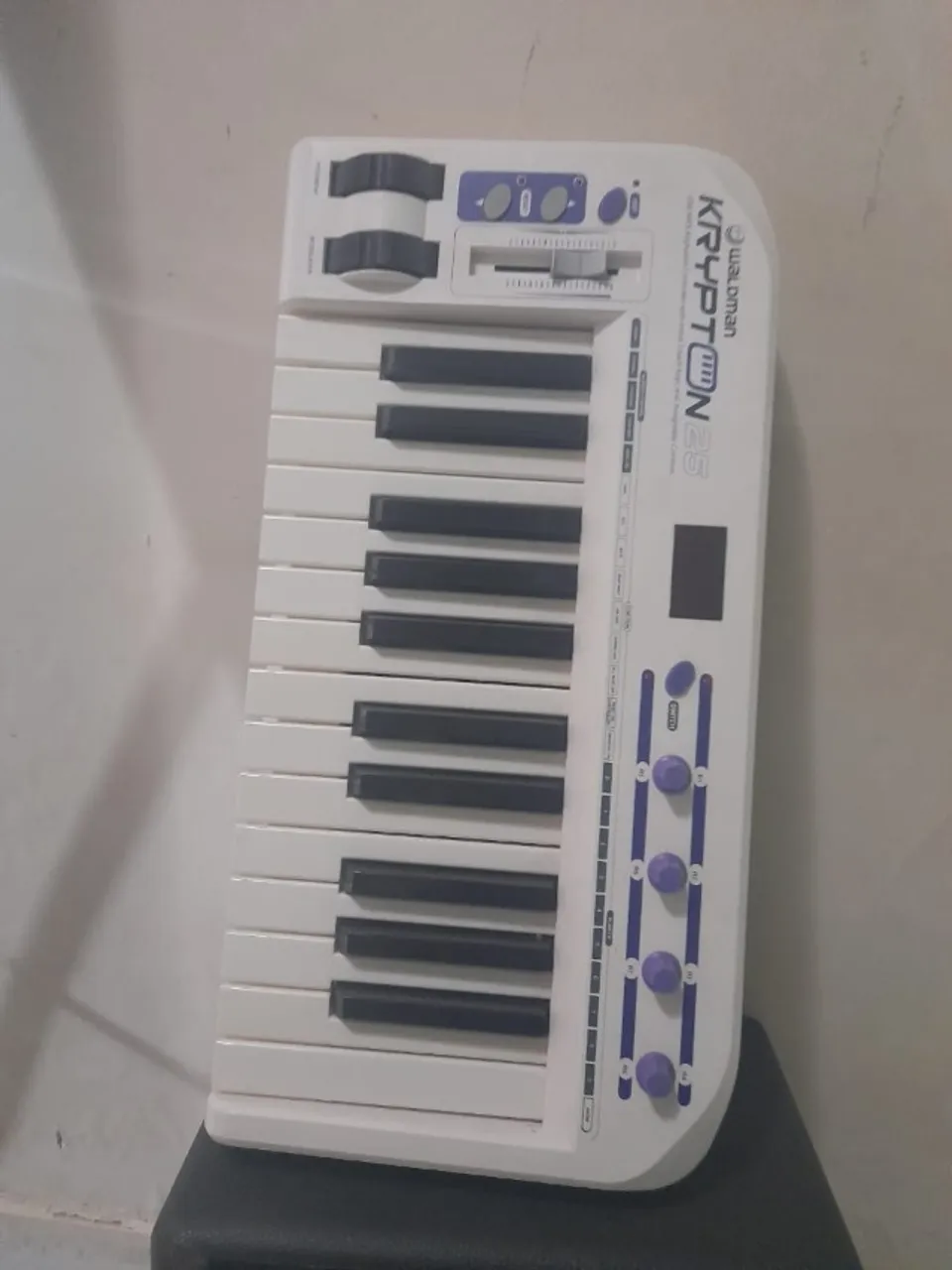 MUITO BARATO - Teclado MIDI - PRA VENDER HOJE