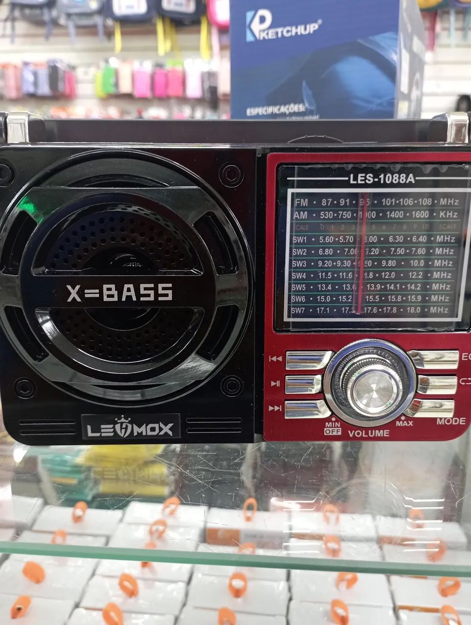 Rádio Portátil com Bluetooth e X-Bass - Novo - Foto 2