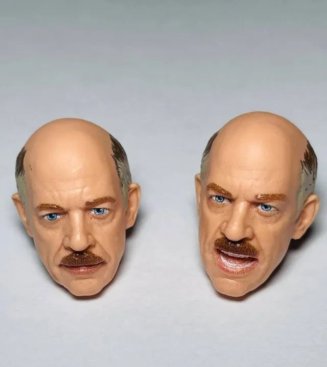 Marvel Legends - par de cabeças - altura 2 cm - p/ custom de boneco J. Jonah Jameson