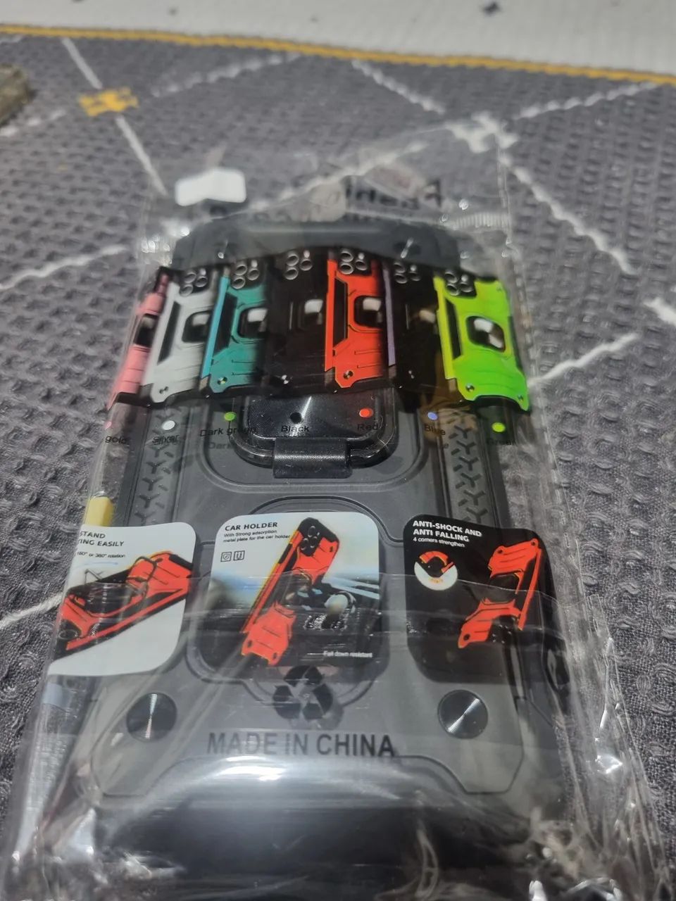 Capa para Celular com Suporte e Design Robusto - Foto 3