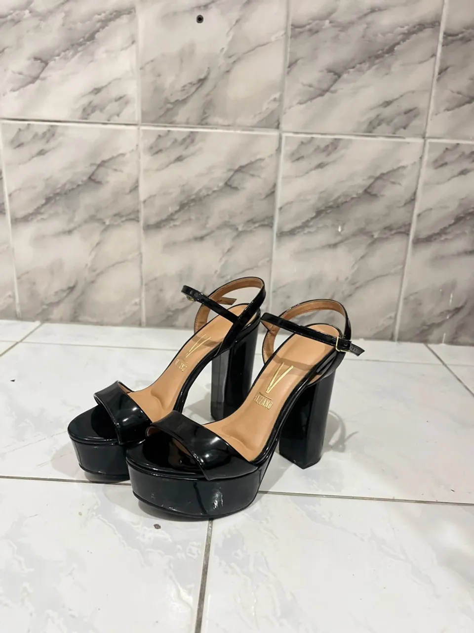 Sandália Plataforma Vizzano Preta - Elegância nos seus pés!