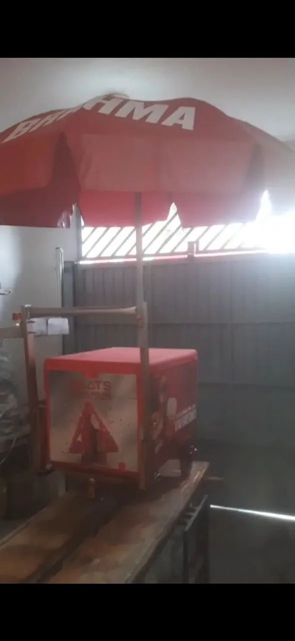 Carrinho para ambulante com isopor e guarda-sol