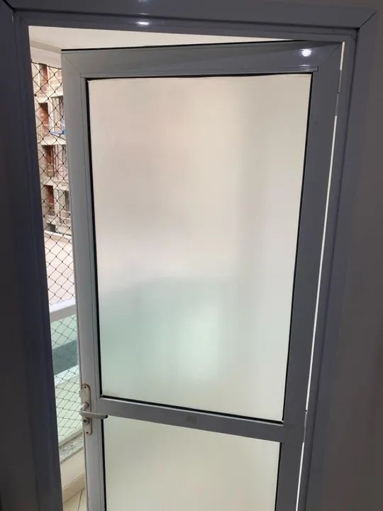 Adesivo jateado para Janela de Alumínio com Grade - Foto 3