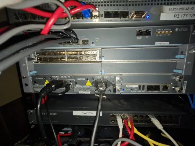 ROTEADOR MX 104 JUNIPER