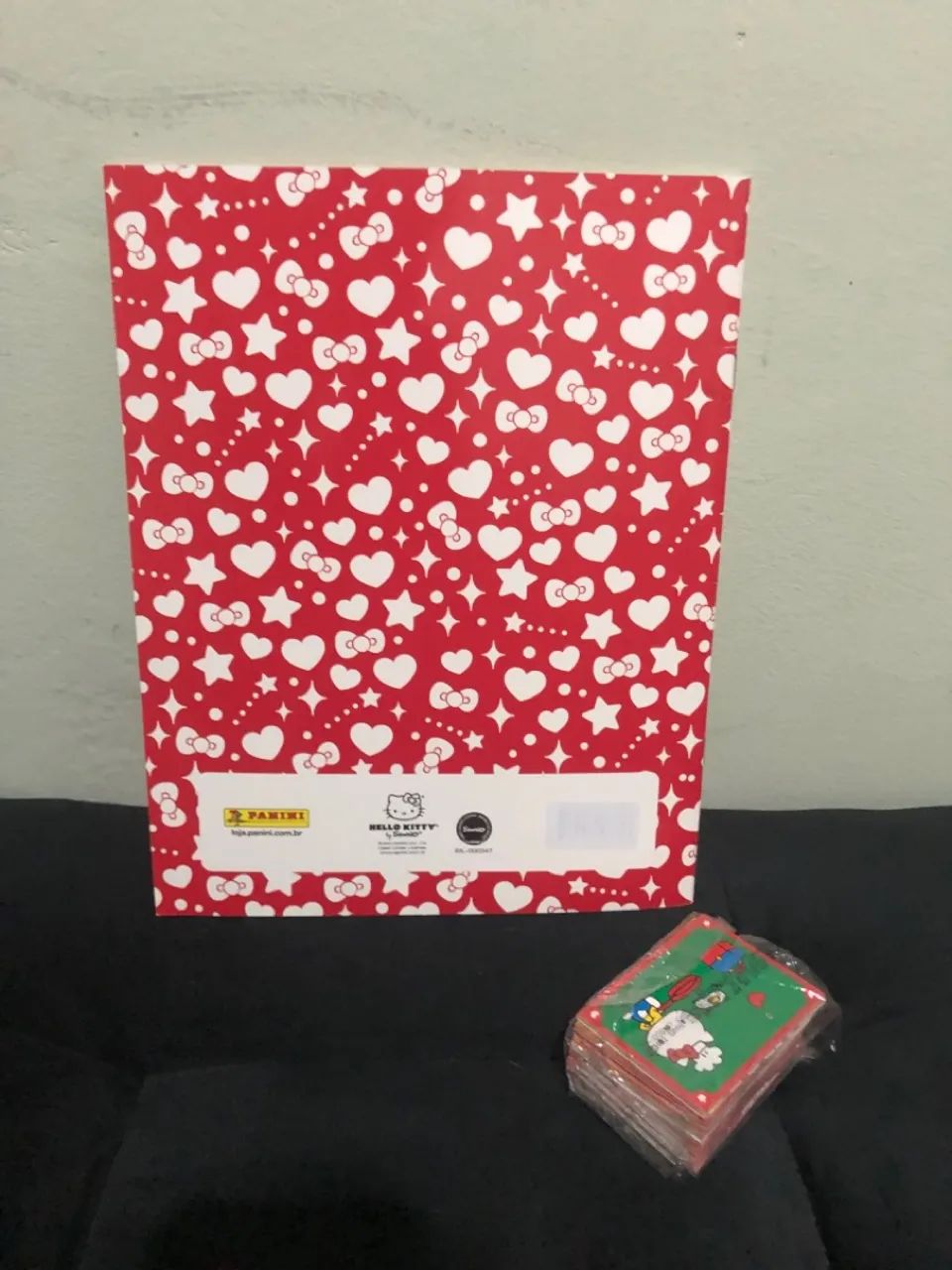 Álbum de figurinhas Hello Kitty (incompleto) - Foto 3