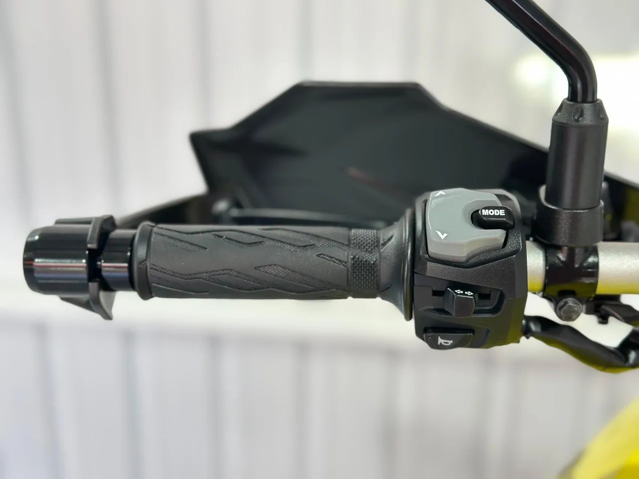 DL V-STROM 800 DE ABS AMARELA 2024/2025 - Foto 4