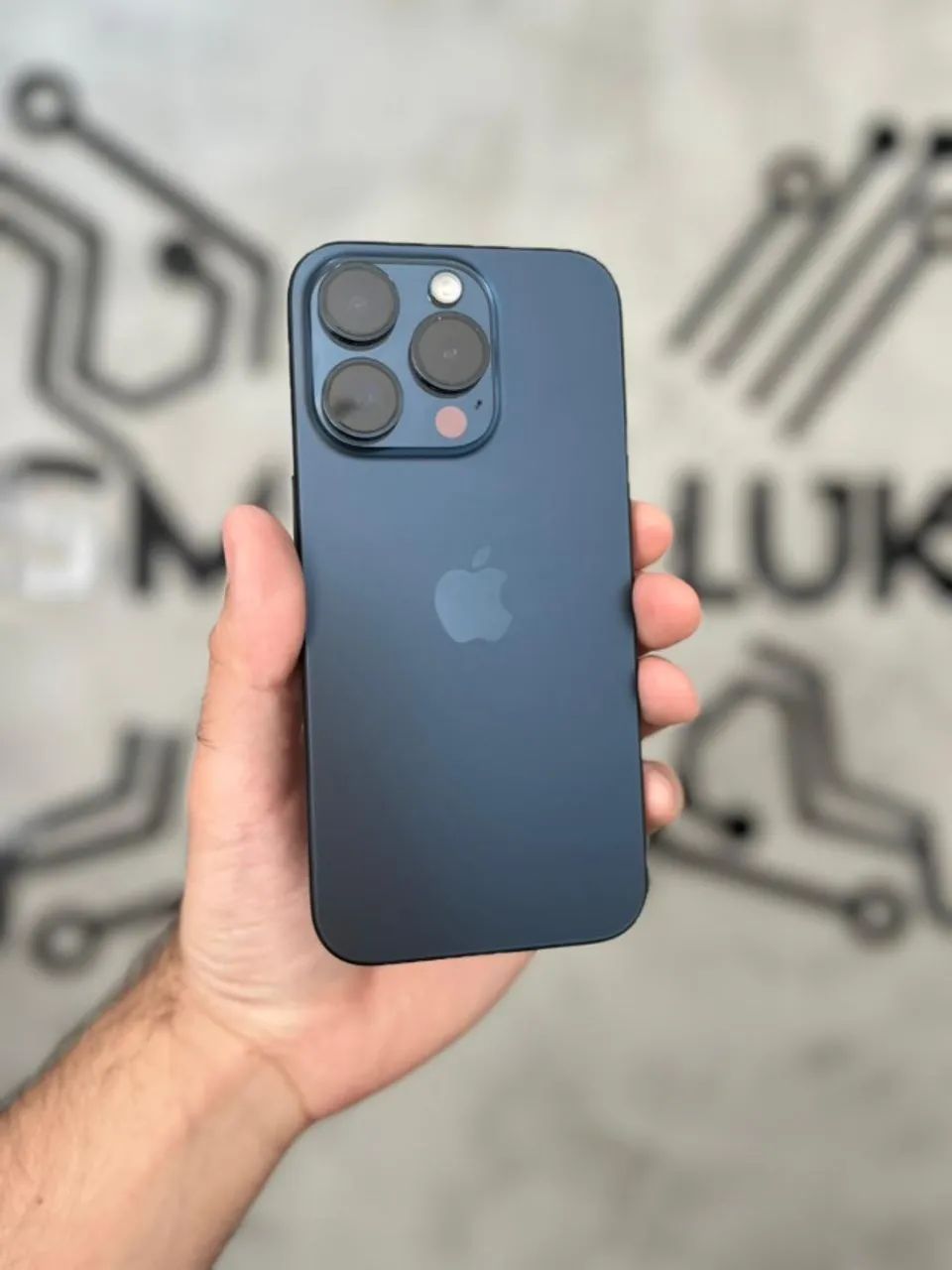 iPhone 15 Pro Blue 128GB (Nota e 3 meses de garantia) - Celulares