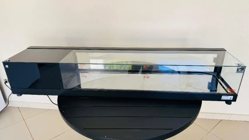 Vitrine Refrigerada Beta - Vidro reto - Sushi 150cm - 220V - Omega