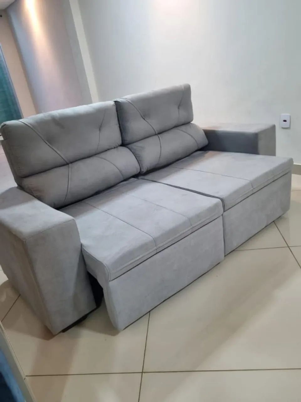 Sofá Cinza Moderno - Conforto e Estilo para sua Sala - Foto 2