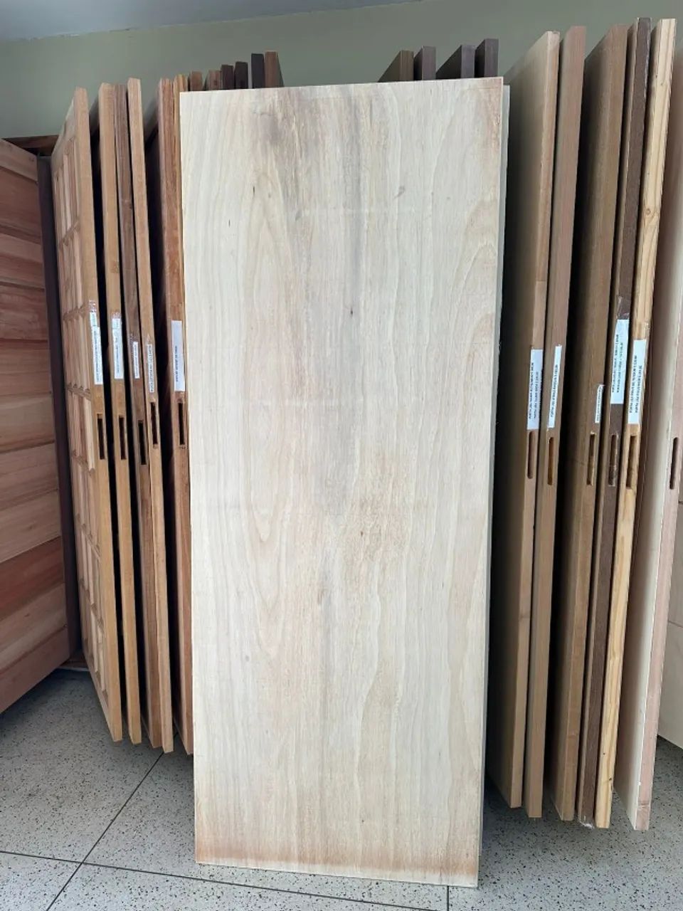 Porta Interna lisa R$ 123,00 Frisada R$ 185,00