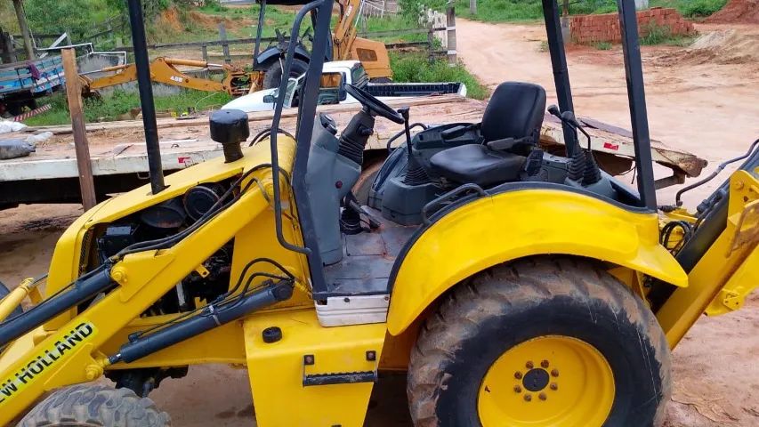 Vendo Retroescavadeira New Holland LB90 4x4 2009 - Excelente Estado e Pronta para Trabalha - Foto 2