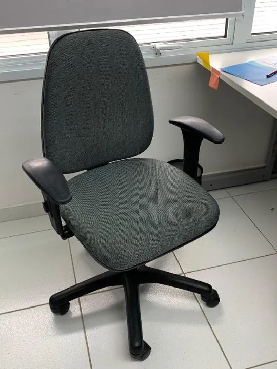 Cadeira para Escritório Secretária Cinza Confortável