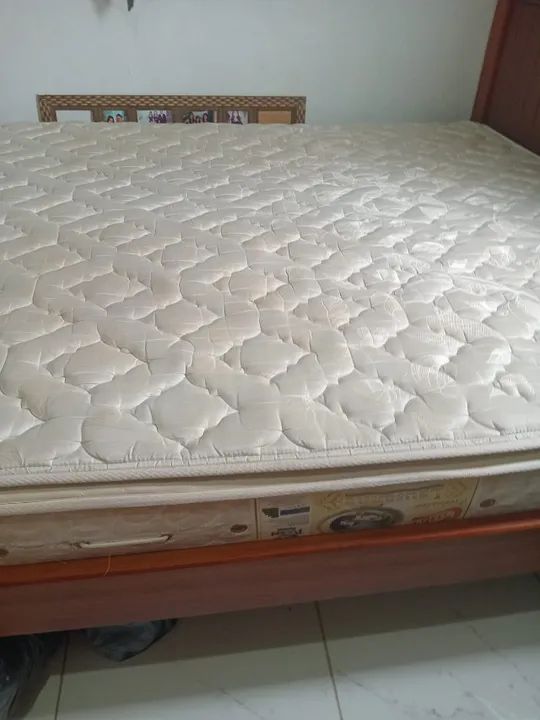 Cama King de Madeira + Colchão Excelente - Conforto e Qualidade! - Foto 4