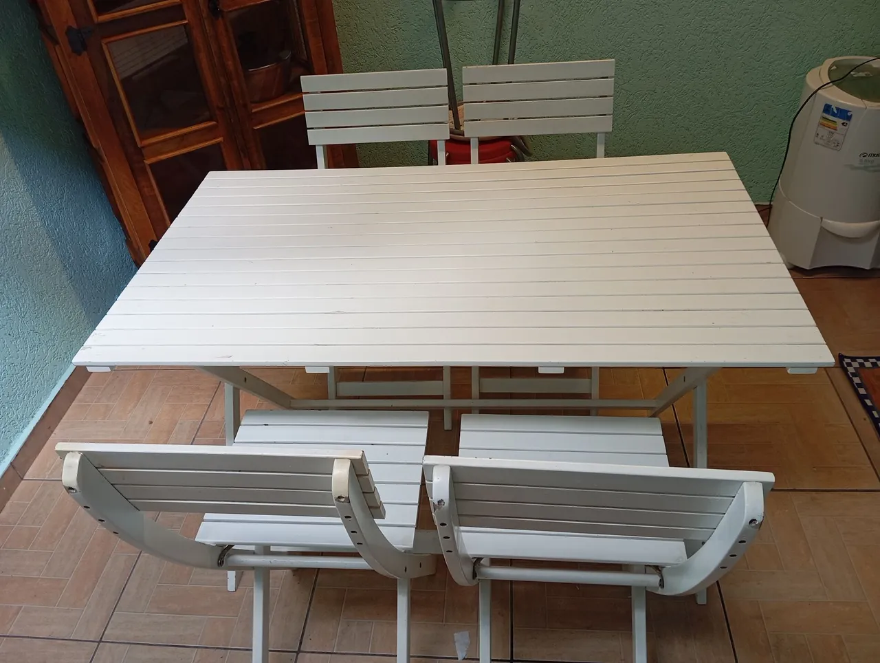 Conjunto de mesa com cadeiras dobráveis