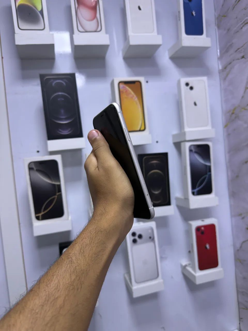 IPHONE 11 64 GB BRANCO  - Foto 5