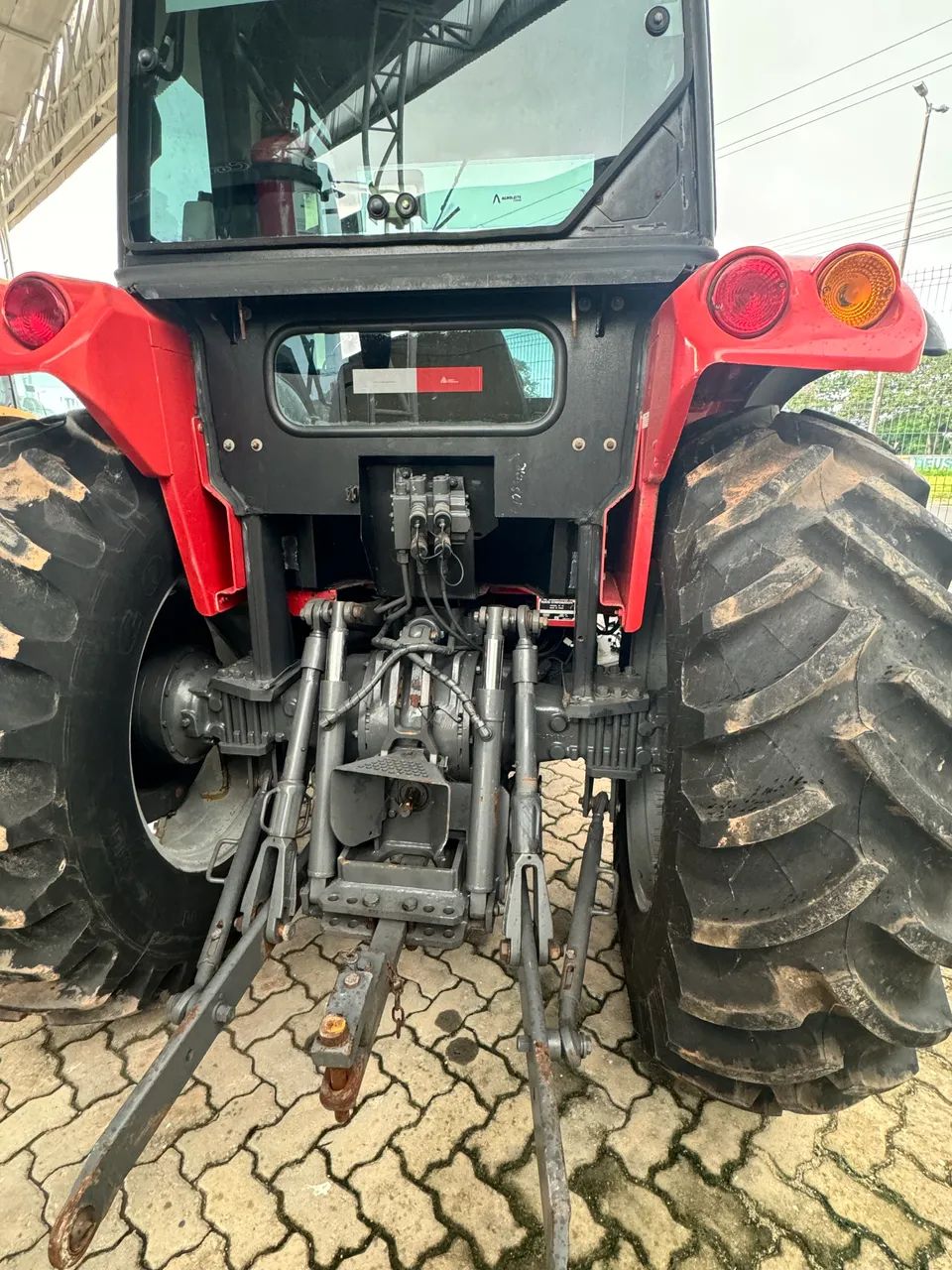 Trator de pneus MF 4292  - Foto 3