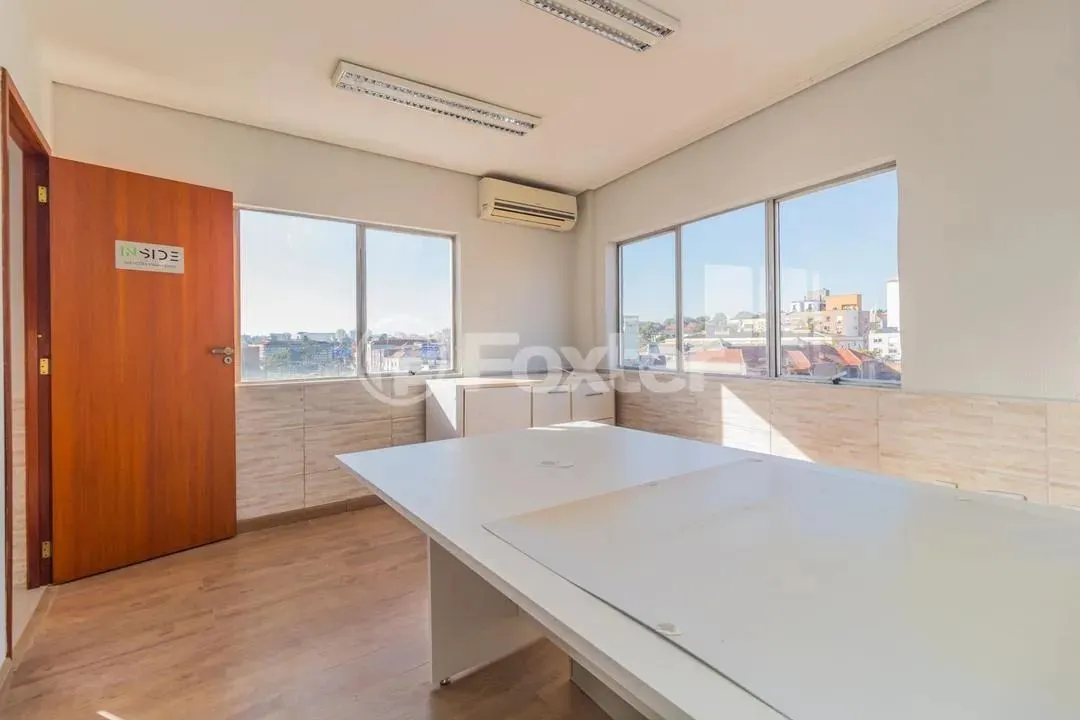 Sala / Conjunto Comercial à venda Avenida Assis Brasil, Santa Maria Goretti - Porto Alegre