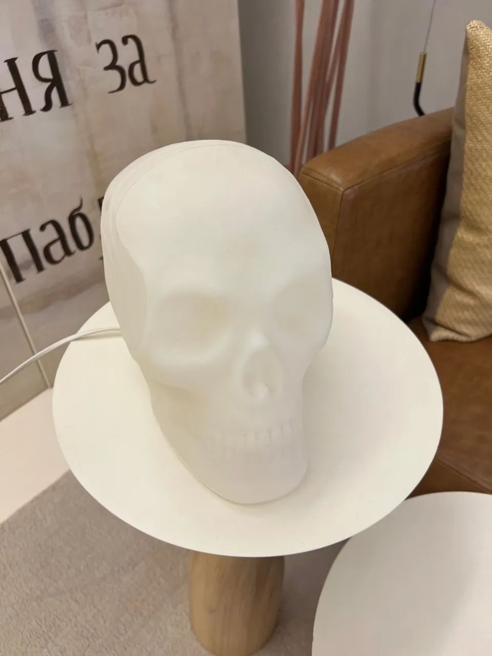 Luminária de caveira de design moderno