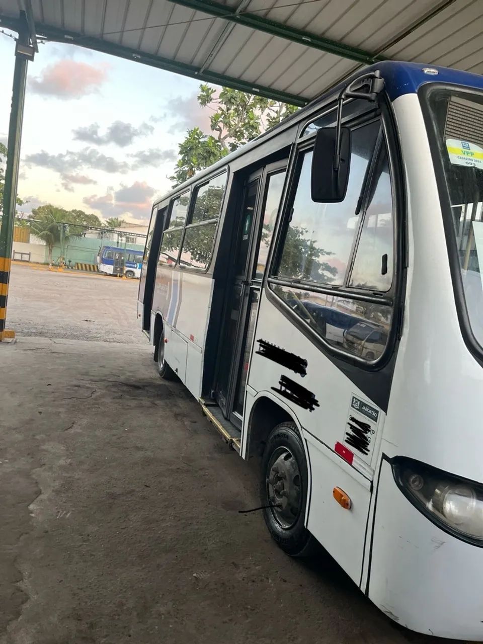 Vendo micro ônibus com praça - Foto 7