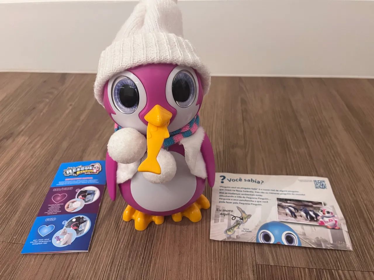 Brinquedo Resgate O Pinguim Rosa Com Sons - Foto 3