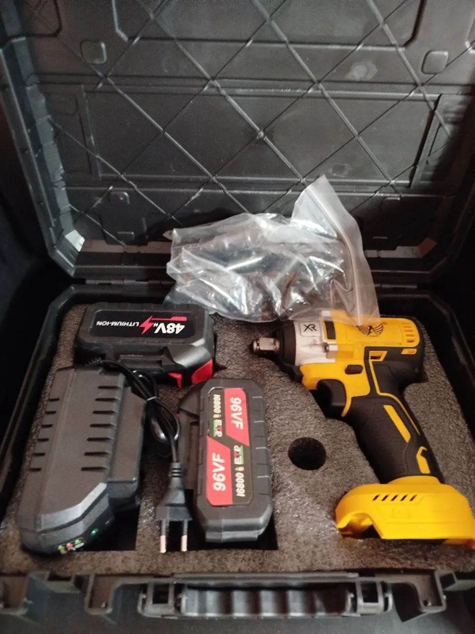 Parafusadeira de Impacto a Bateria XR 96 VF - Foto 4