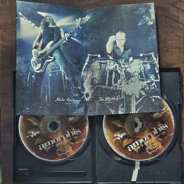 Box Amorphis - Forging The Land Of Thousand Lakes (2 DVDs + 2 CDs