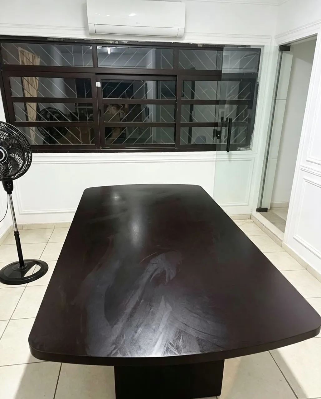 Mesa para reuniões 