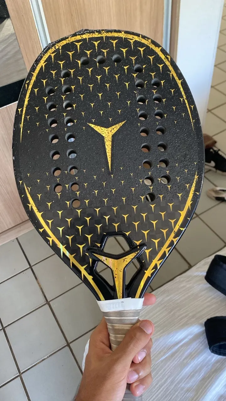 Raquete Wilson K-Factor Six One 95 289g - Esportes de Quadra e Ao