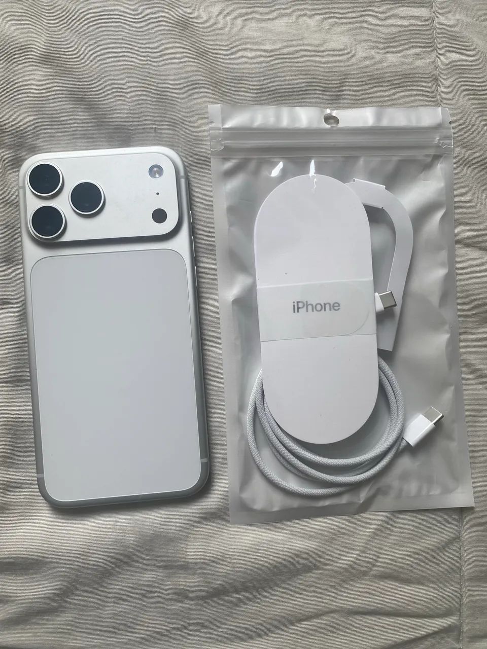 iPhone 17 Pró Max 256 Silver nunca ativado 