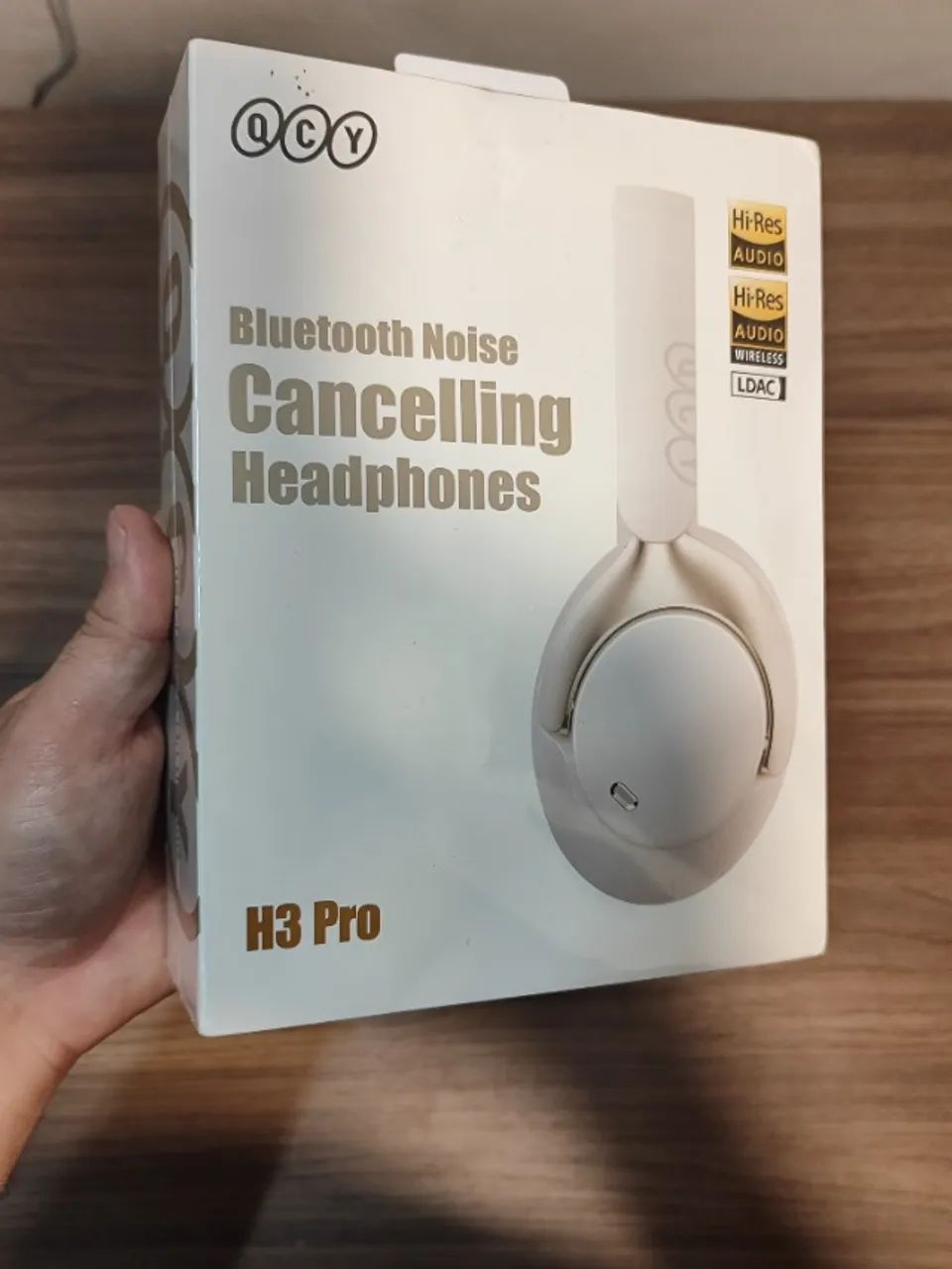 Fone Headset QCY H3 PRO Branco Bluetooth e com cancelamento de ruído -50 ANC - Foto 4
