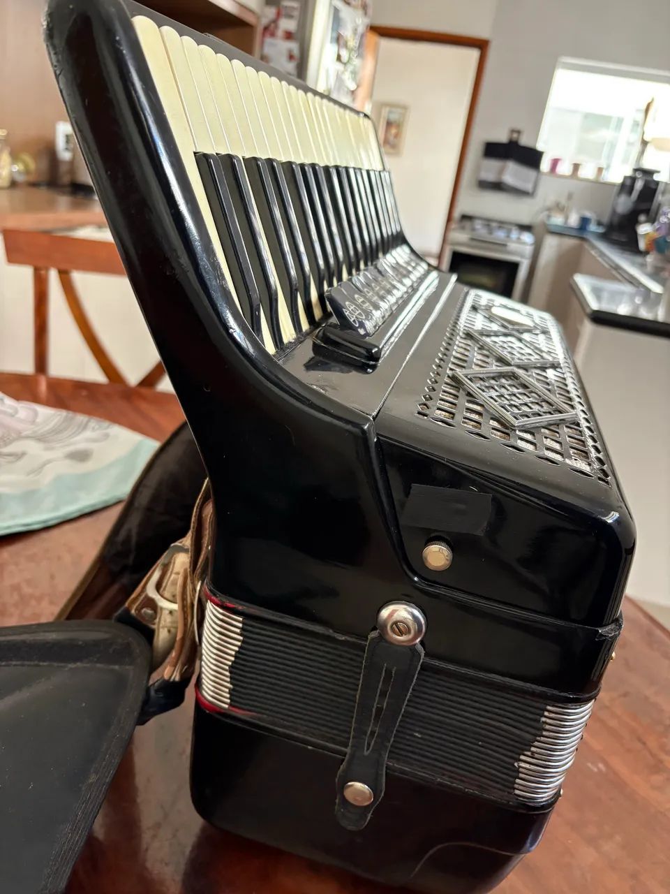 Acordeon 120 baixos  - Foto 3