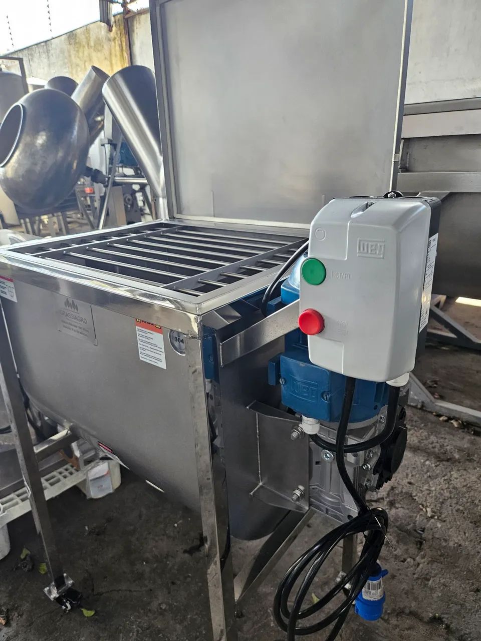 Ribbon Blenders novos a pronta entrega - 100 litros  - Foto 4