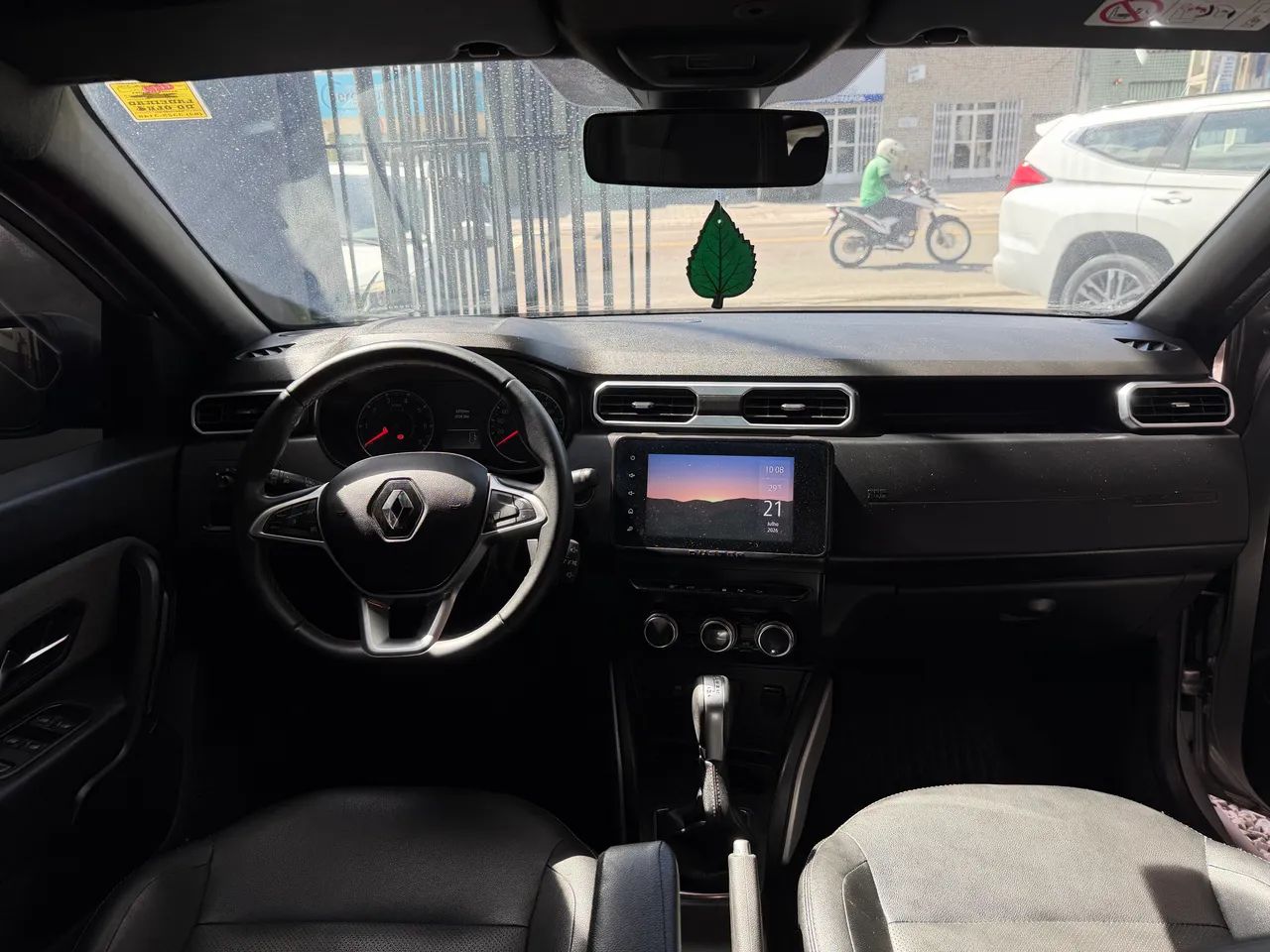 Renault Duster Iconic 1.3 TB 16V Flex Aut. 2023 - Foto 4