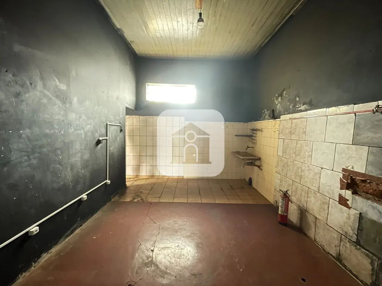 Cômodo comercial com 50m² para locação no bairro Osvaldo Rezende - Foto 5
